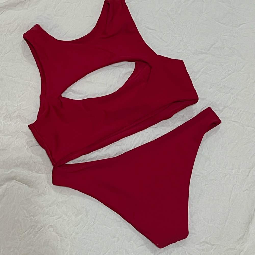 Cupshe deep red bikini